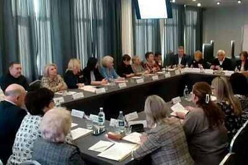 Руководитель Аппарата Общественной палаты Тувы приняла участие в межрегиональном круглом столе «Общество и выборы»