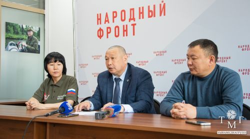 В Туве прошел брифинг по итогам поездки делегации, сопровождавшей гуманитарные грузы для СВО