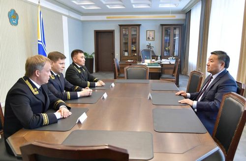 Глава Тувы встретился с председателем Третьего арбитражного апелляционного суда