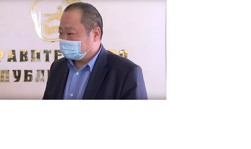 Анатолий Югай: "Лучше вакцинироваться, чем встретиться с вирусом и оказаться без какой-либо защиты"