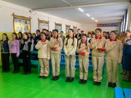 В трёх школах Бай-Тайгинского района созданы отряды юннатов Первых