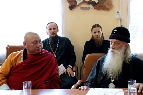 В Кызыле прошло заседание Буддийско-Православного совета Тувы