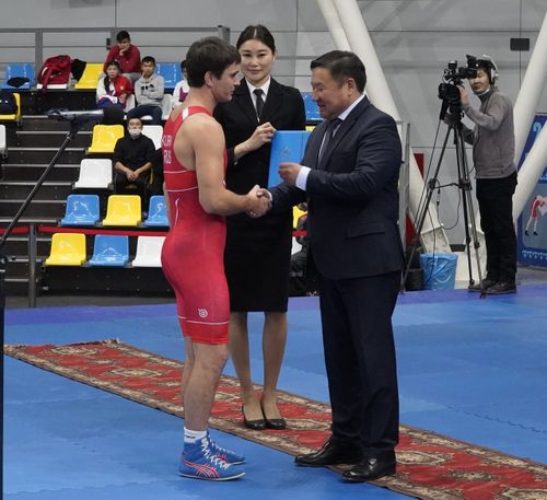 В Туве на Всеармейских соревнованиях по борьбе выявили участников чемпионата мира среди военнослужащих