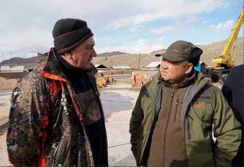 Кыдыг кызыгаар Кызыл-Хая суурда үрде манааны школа тудуу эгелээн