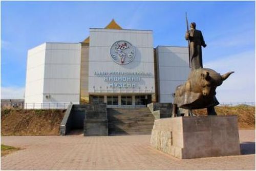 Многодетные семьи в Туве получили право на бесплатное посещение музеев, выставок и парков