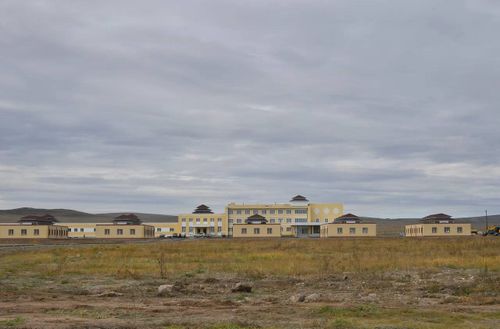 Глава Тувы проинспектировал ход строительства санаторно-курортного комплекса «Чедер»