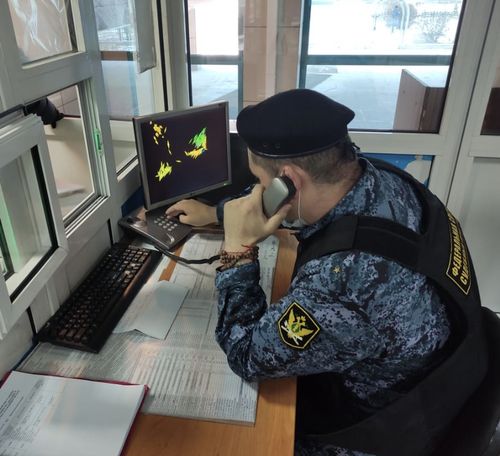 Судебные приставы Тувы помогут через «телефон доверия»