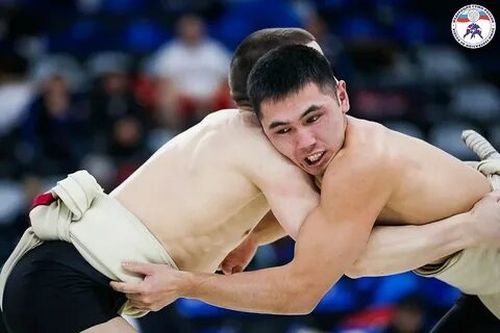  ТЫВАНЫҢ ЮНИОРЛАРЫ ТИИЛЭЭН