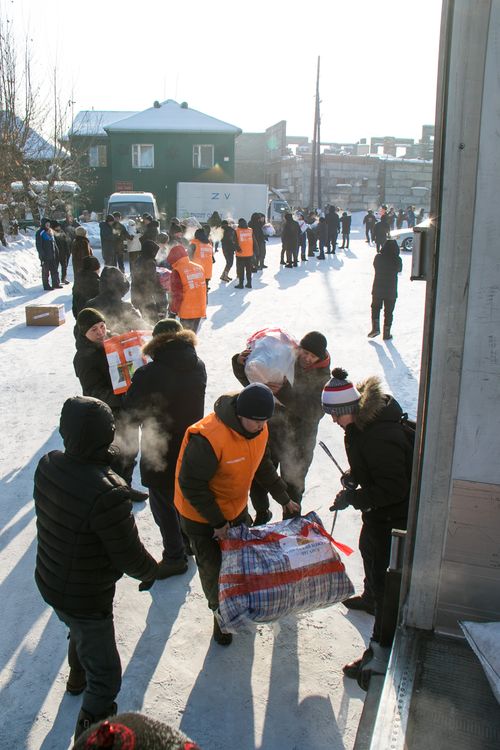Гуманитарный груз к Новому году по лунному календарю - Шагаа отправился на передовую