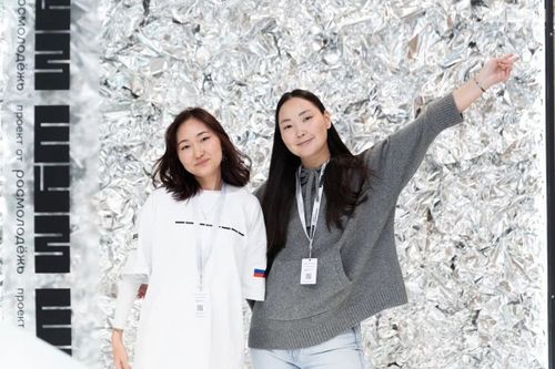 Студентки из Тувы принимают участие в Всероссийском молодежном форуме «ШУМ»