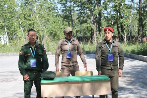 В лагере "Юность" прошла акция "Служу Отечеству"