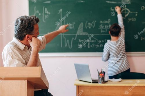 В Туве первая неделя октября объявлена Неделей учителя