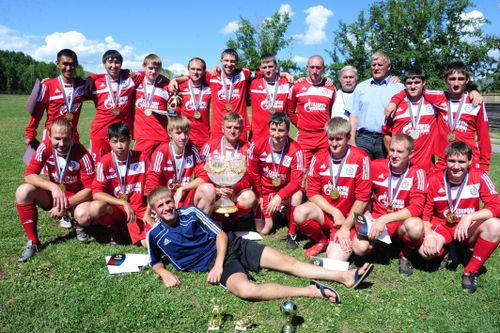 На уроках по… футболу