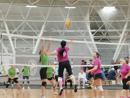 Хол бөмбүүнге бирги чер дээш...