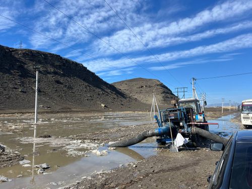 Дорогу Кызыл-Кара-Хаак освободили от разлившихся талых вод