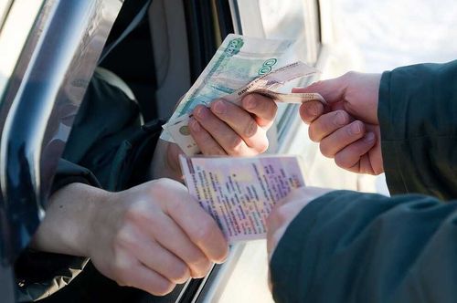 В Туве зафиксированы 4 факта дачи взятки ГИБДД