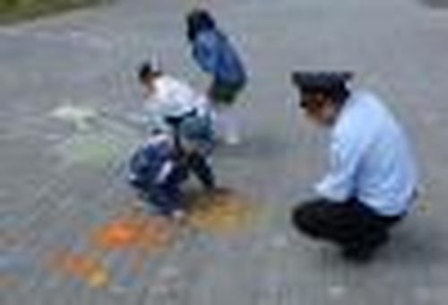 И конкурс рисунков на асфальте…