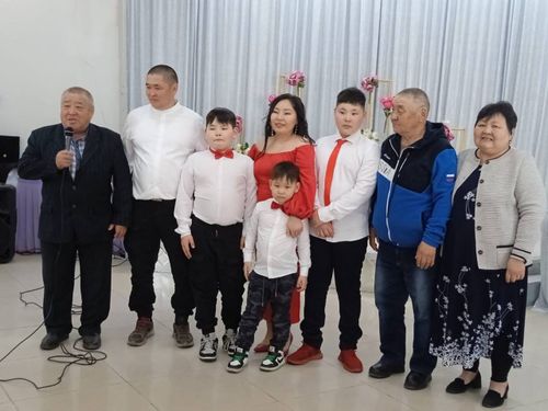 Семья Чыпсынак: история любви, патриотизм и семейные ценности