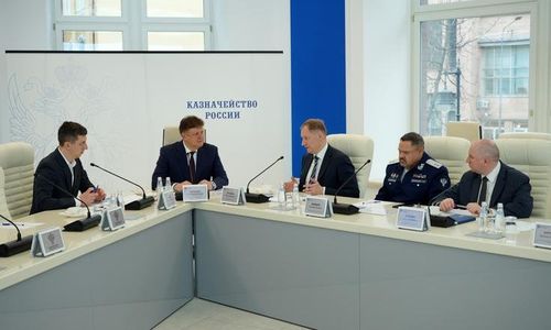 Состоялась рабочая встреча полпреда и руководителя Федерального казначейства