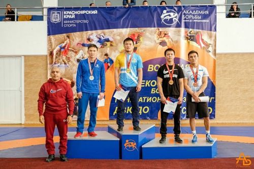Тувинские борцы произвели фурор на чемпионате Сибирского федерального округа