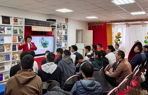 Эзирниң күжү – чүүнде, эрниң күжү – билиинде