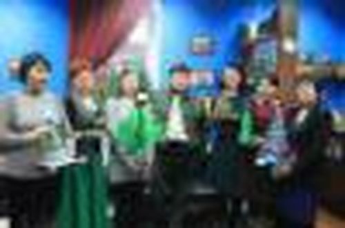 Елочка жива!