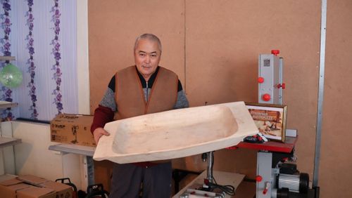 Житель Тувы открыл столярный цех на средства соцконтракта