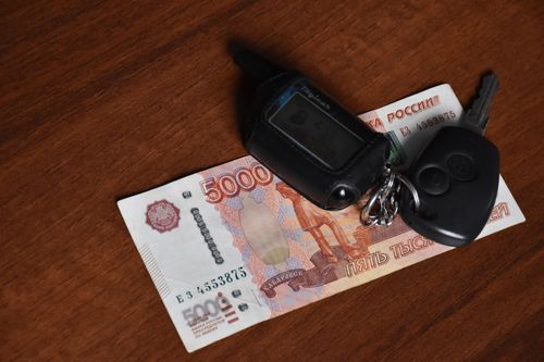 В Туве очередной водитель пытался откупиться взяткой от инспекторов ДПС