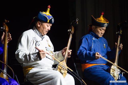 Тува отмечает День тувинского языка и 80-летие писателя Александра Даржая