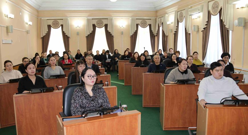 В Верховном Хурале Тувы провели семинар для юристов по подготовке законопроектов
