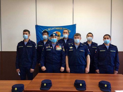 ВДВ: Пятеро ребят из Тувы пополнили элиту российской армии