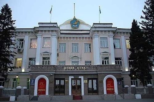 Два депутата от ЛДПР в Туве сложили полномочия