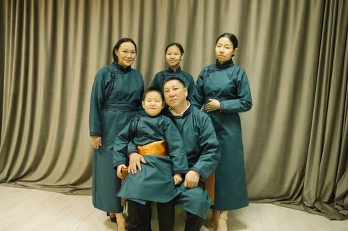 Семья фермеров готовится к запуску цеха по переработке молока