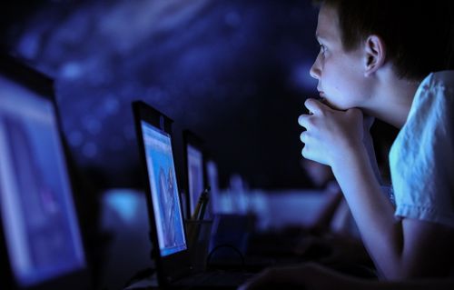 Кызылских школьников проверят на деструктивные паблики в  соцсетях