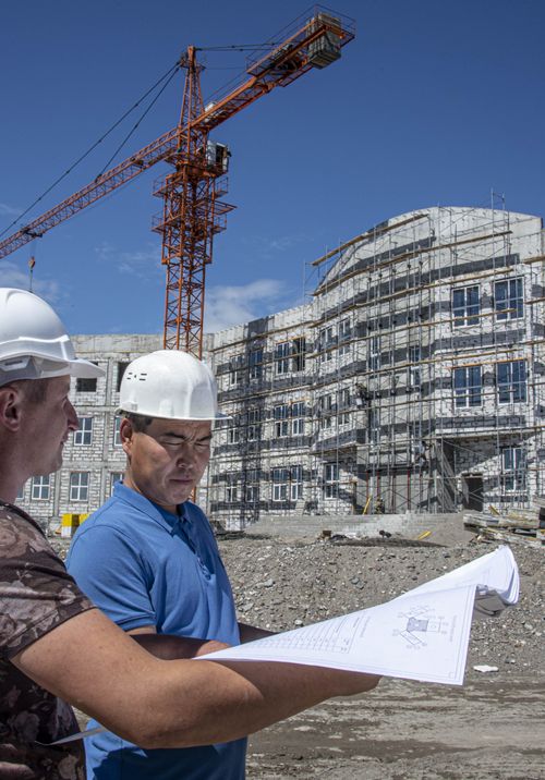 КО ДНЮ СТРОИТЕЛЯ: ПЕРВАЯ В МИРЕ ШКОЛА ДЛЯ ДАЧНИКОВ