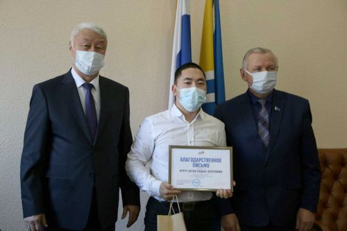 В Туве отметили героические​ поступки​ детей-героев