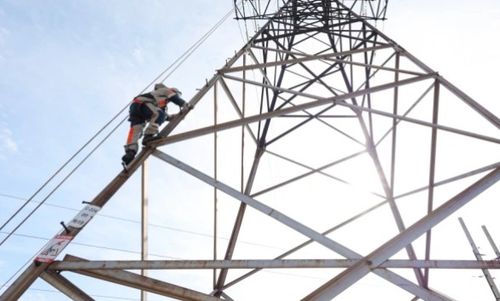 Энергетики заявили о критическом росте нагрузок на электросети в Сибири