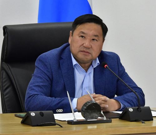 Глава Тувы поручил тщательно проверить обстоятельства инцидента на площади Арата