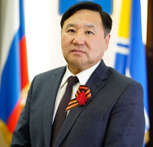 Врио главы Тувы поздравил жителей Тувы с Днем Победы