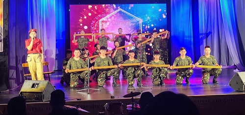 Учащиеся девятой гимназии Кызыла завоевали гран-при фестиваля «Салют Победы»