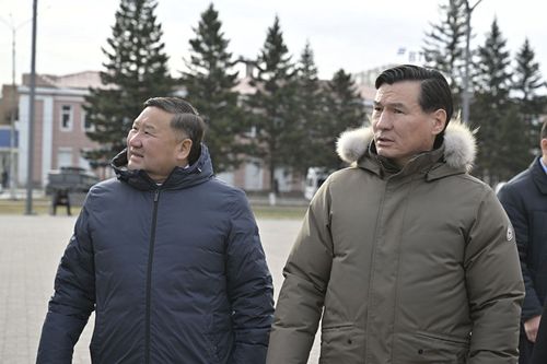 В Туве с официальным визитом находится Глава Калмыкии Бату Хасиков