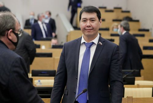 «Единая Россия» проведет широкое обсуждение предвыборной программы с жителями регионов и экспертами