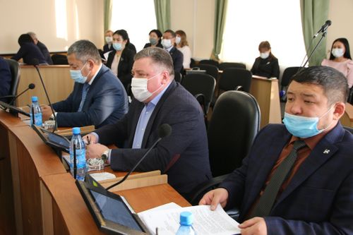 Бюджет республики на 2021 год и плановый период 2022-2023 годов принят в первом чтении