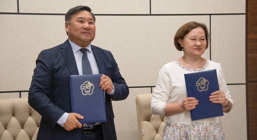Семья Шойгу передает новый монастырь «Тубтен Шедруб Линг» верующим Тувы