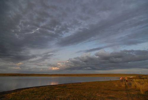 В Туве на озере Дус-Холь выявили нарушения экологического законодательства