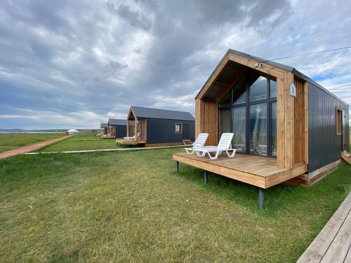 Есть где погостить