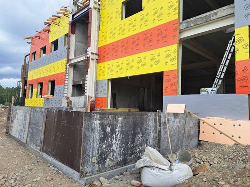 В селе Сарыг-Сеп продолжается реконструкция здания Детской школы искусств