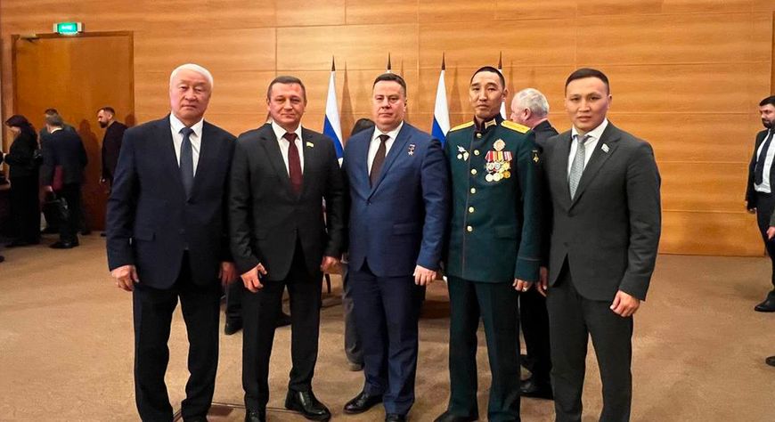 Верховный Хурал Тувы подписал Соглашение о сотрудничестве с Народным Советом ДНР и Народным Хуралом (парламентом) Республики Калмыкия