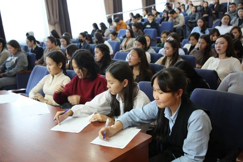 Студенты Тувы приняли участие во Всероссийском диктанте по английскому языку