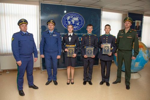 Төрээн чуртунга хүндүткелдиг болурунга кижизидер